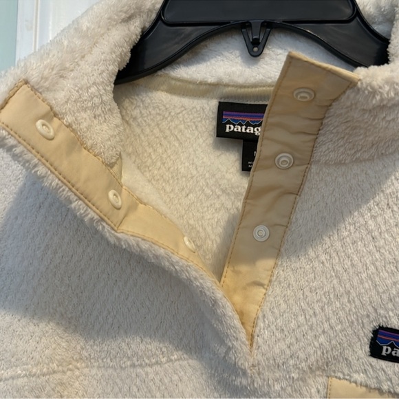Women’s Cream Patagonia - Picture 5 of 5
